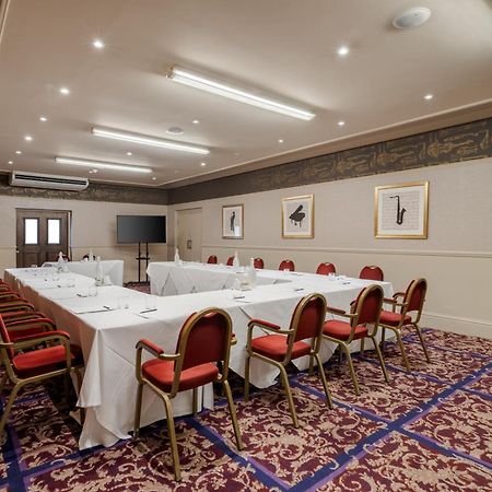 Reigate Manor Hotel Екстериор снимка