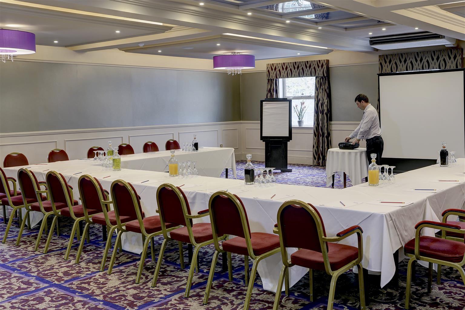 Reigate Manor Hotel Екстериор снимка