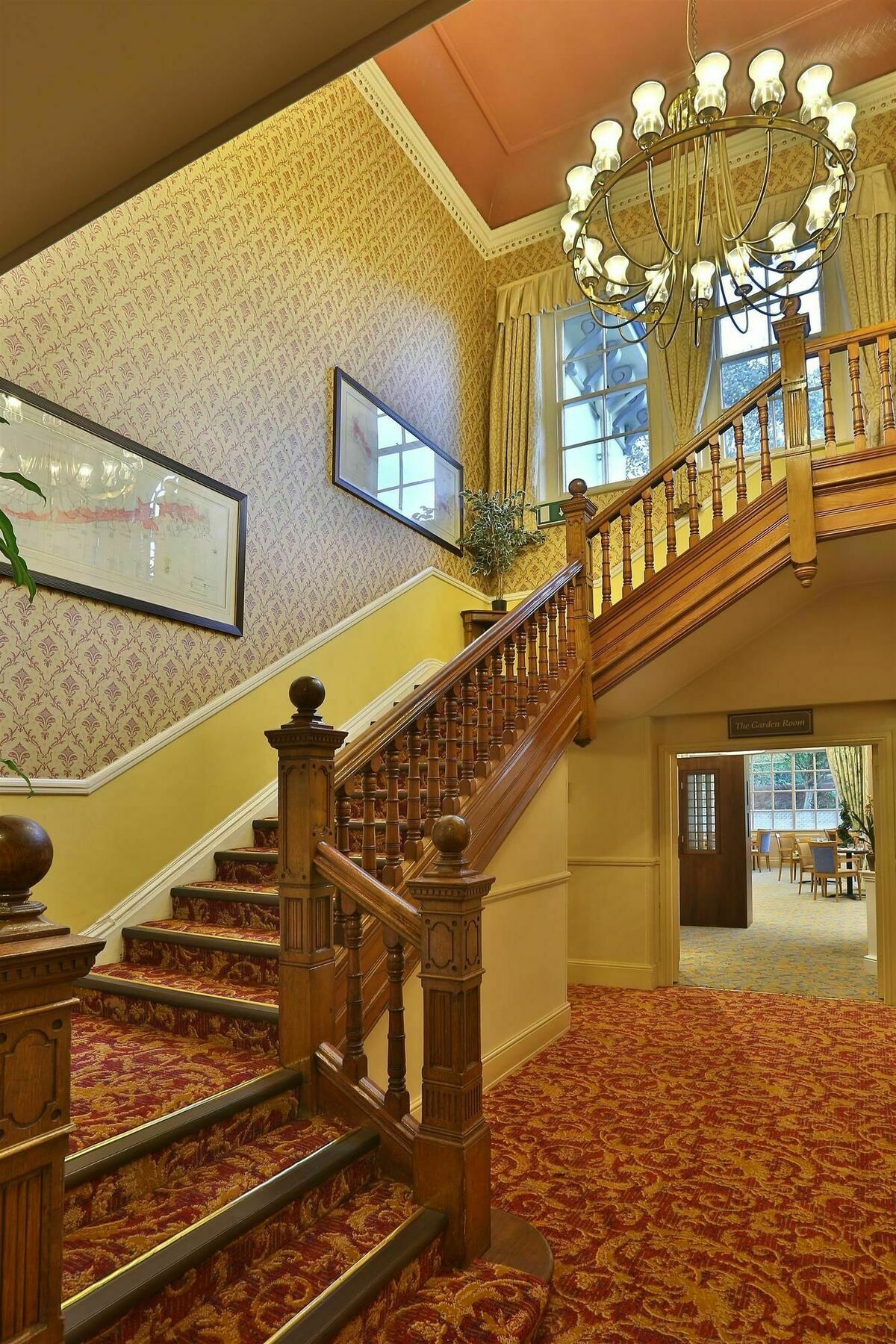 Reigate Manor Hotel Екстериор снимка