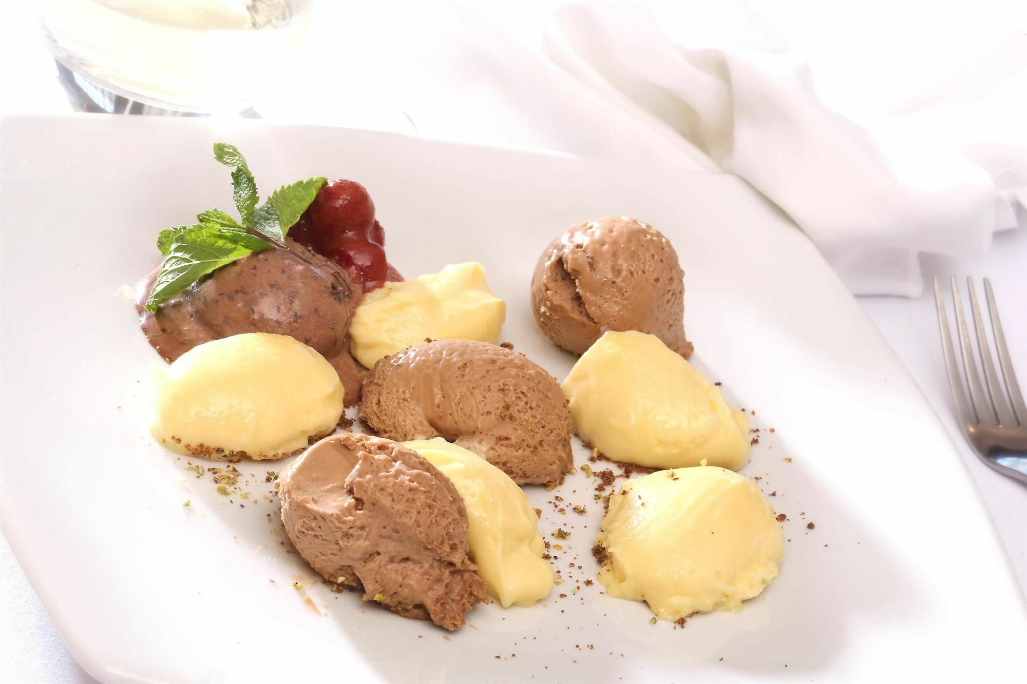 Reigate Manor Hotel Екстериор снимка